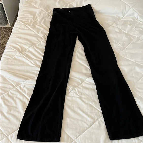 Old Navy Black Tall Slim Boot-Cut Pants - Picture 5 of 6
